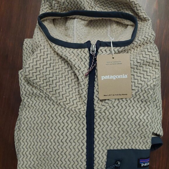 NWT - Patagonia R1 Air Full-Zip Hoody, Men's Large, Oar Tan - Picture 4 of 5